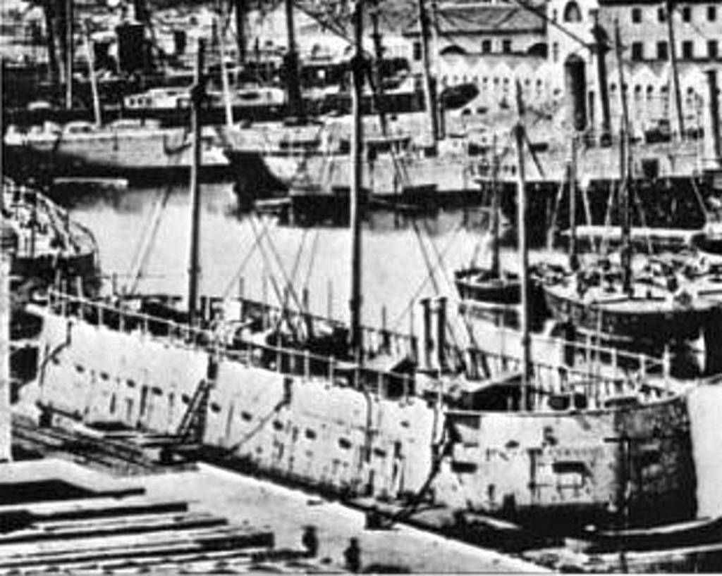 French floating battery 